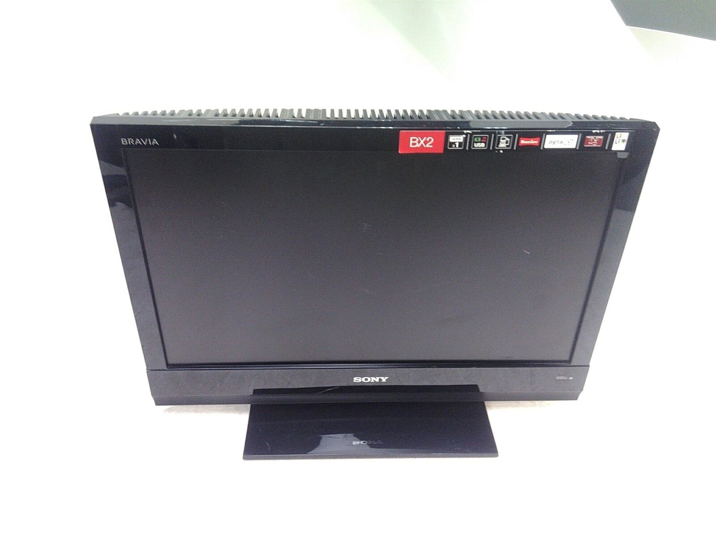Sony Bravia KDL-19BX200 220v SCART 19" LCD TV NO Remote Power Test ONLY AS-IS