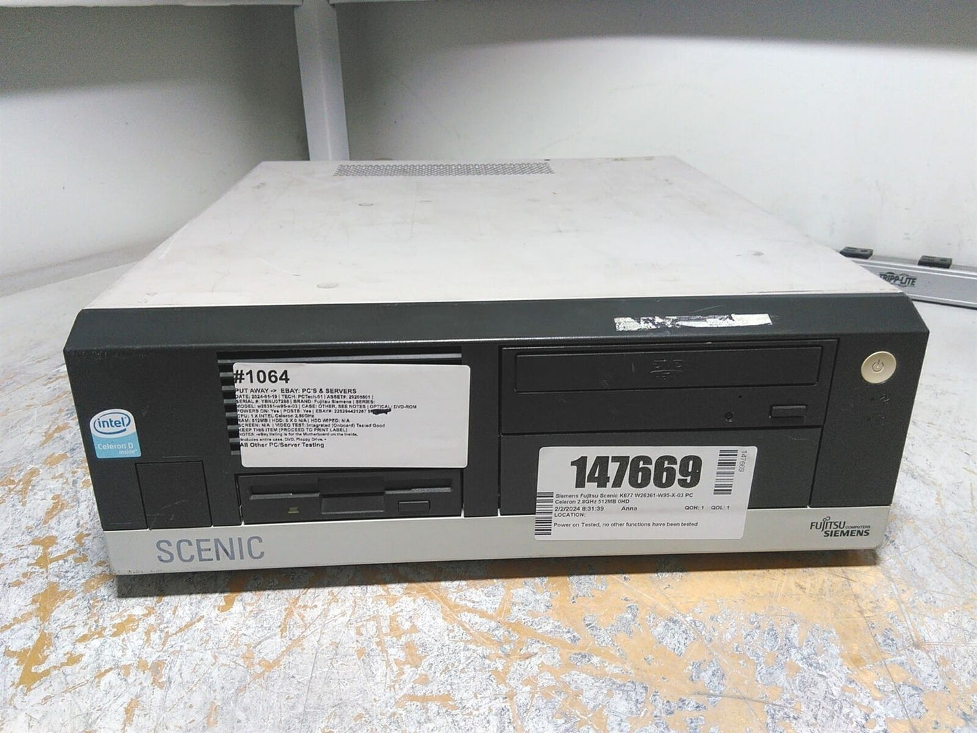 Siemens Fujitsu Scenic K677 W26361-W95-X-03 PC Celeron 2.8GHz 512MB 0HD