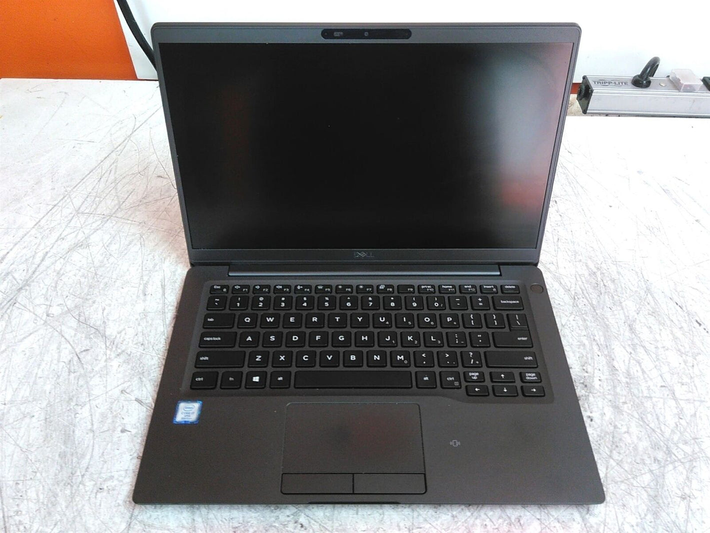 Light Spots Dell Latitude 7400 14" Laptop Intel i7-8665U 1.9GHz 16GB 512GB AS-IS