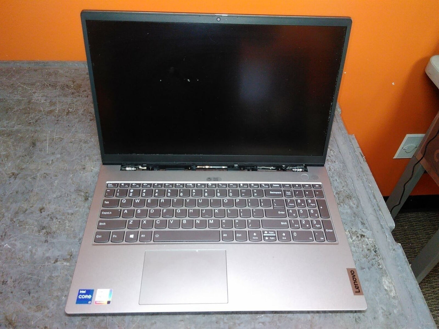 BAD Screen Lenovo ThinkBook 15 G2 ITL Core i7-1165G7 2.8GHz 16GB 256GB w/OS
