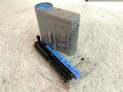 Defective Honeywell CC-PDIH01 Digital Input High V w/ CC-TDI110 AS-IS