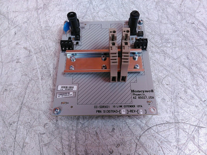 Defective Honeywell CC-SDRX01 51307043-175 IO Link Extender AS-IS