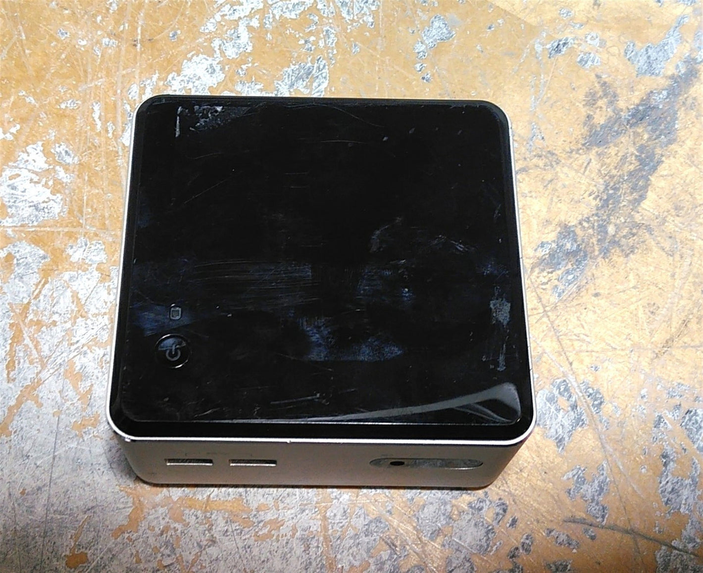 Intel NUC D54250WYKH Mini PC Core i5-4250U 1.3GHz 8GB 1TB No PSU